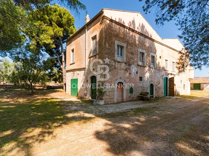Casa con 18 locali in vendita in Viale del Barone Snc, Corato