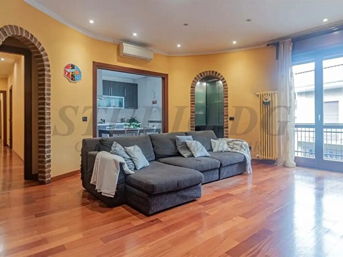 Appartamento trilocale in vendita in Corso Roma, Cesano Maderno