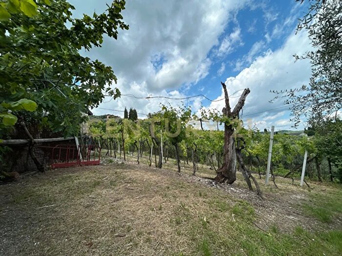 Casa bilocale in vendita in Via Postuman, Mezzane Di Sotto