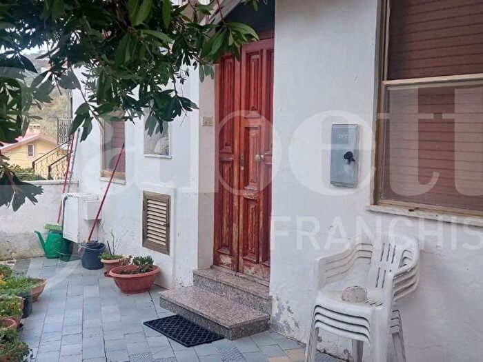 Appartamento quadrilocale in affitto in VIA GIUSEPPE MARIA MUSCARI, Pontegrande SantElia, Catanzaro