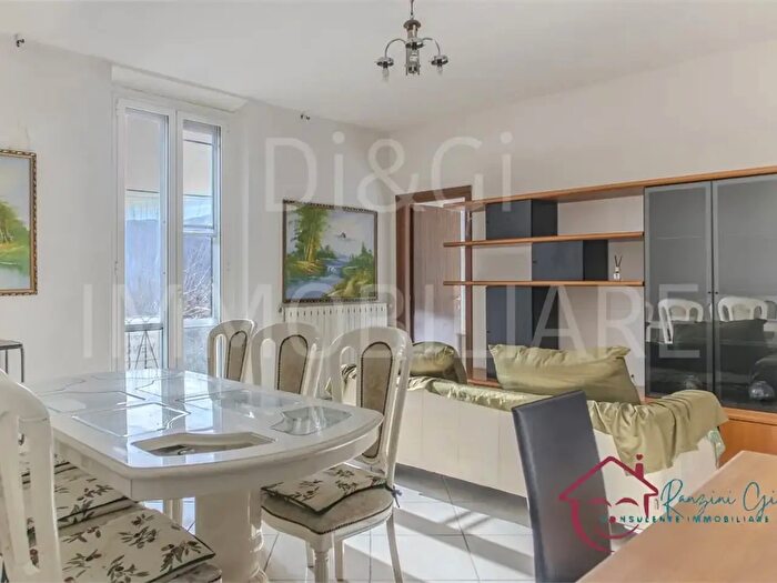 Appartamento con 6 locali in vendita in Via Roma, Casanova Lerrone