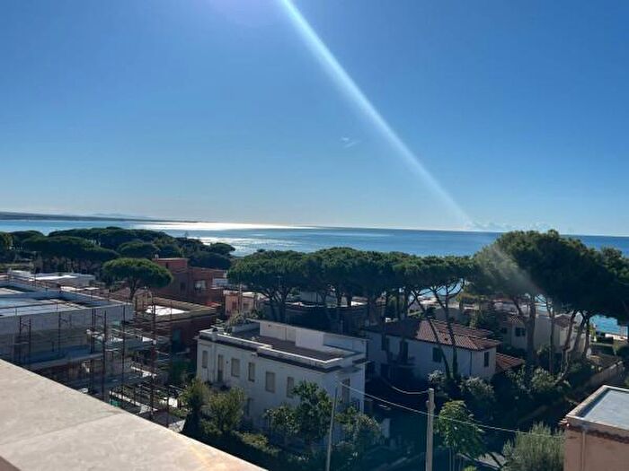 Appartamento trilocale in vendita in Via Sandro Botticelli, Santa Marinella