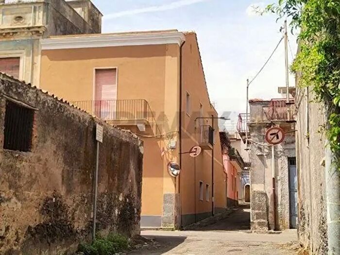 Casa con 5 locali in vendita in Via Libertà, Riposto
