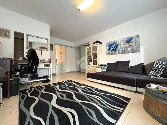 Appartamento trilocale in vendita in Via Chiavenna, Sondrio