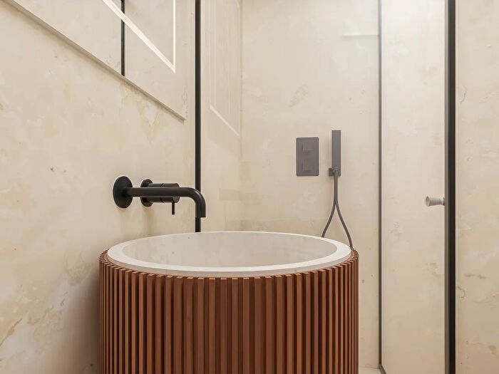 Appartamento bilocale in vendita in Via Arezzo, Torino