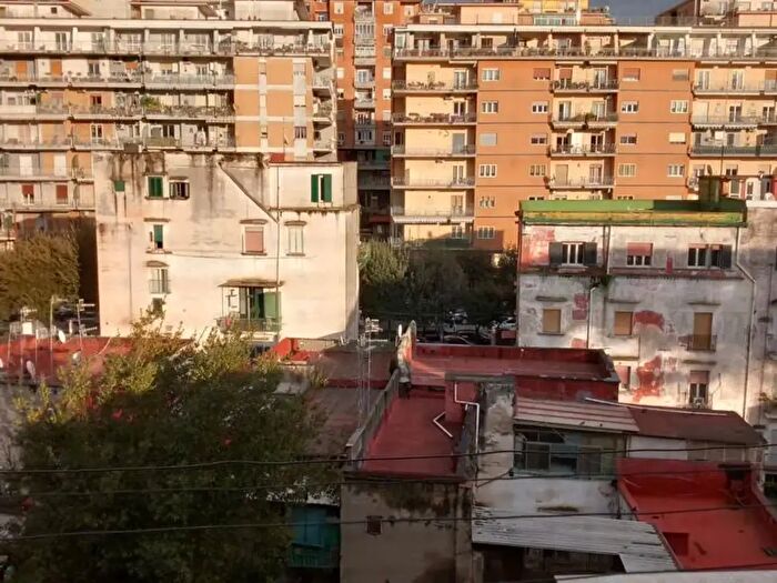 Appartamento bilocale in vendita in Salita Penninata, Napoli