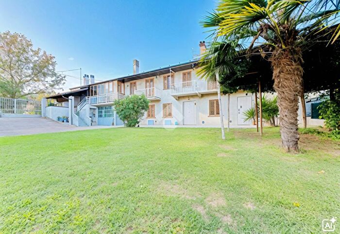 Casa con 9 locali in vendita in Regione Sorelle, Cinaglio