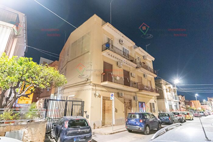 Appartamento con 5 locali in vendita in Siracusa