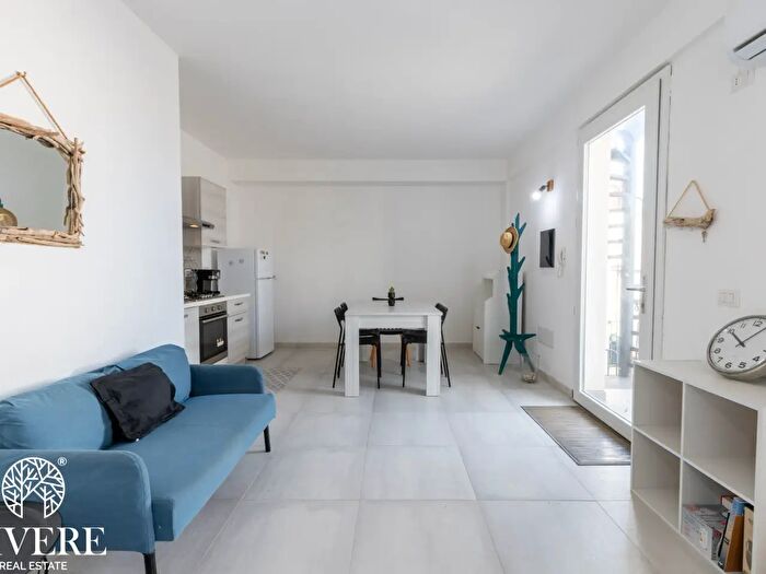 Appartamento trilocale in vendita in Via Palestro, Calasetta