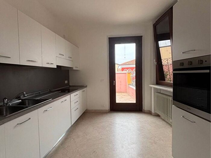 Appartamento con 6 locali in affitto in Piazza della Repubblica, Centro, Portogruaro