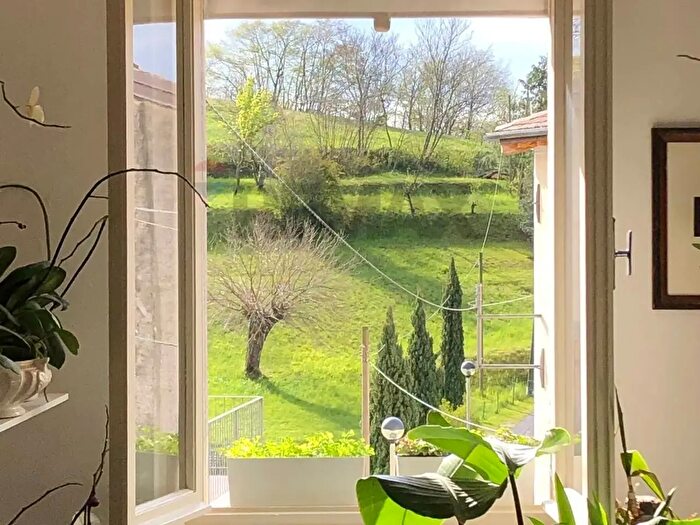 Casa con 5 locali in vendita in Gargnano