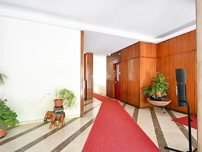 Appartamento trilocale in vendita in Viale Varese, Como