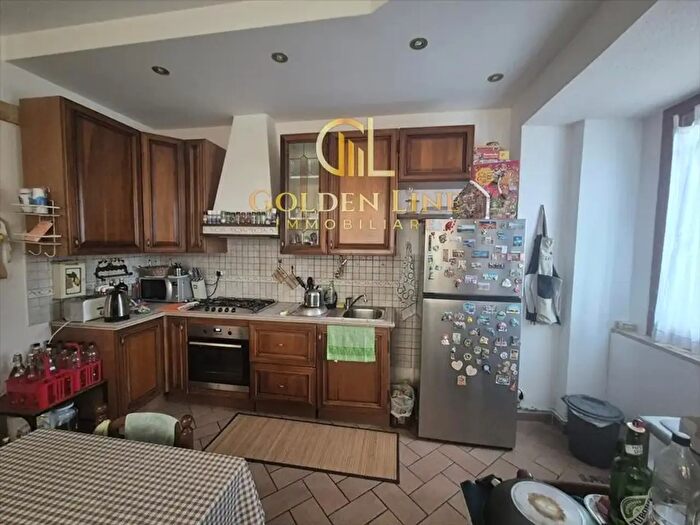 Appartamento con 6 locali in vendita in Monterubbiano