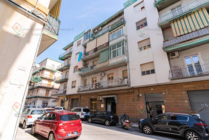 Appartamento con 5 locali in vendita in Siracusa