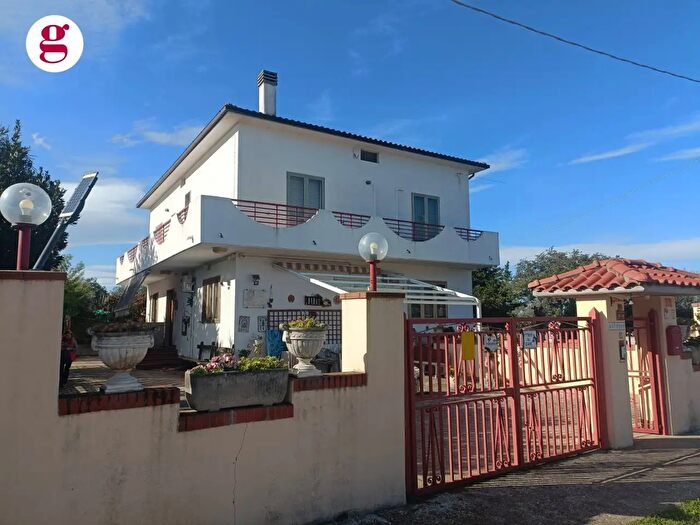 Casa con 6 locali in vendita in Via Fonte Grugnale, Vasto
