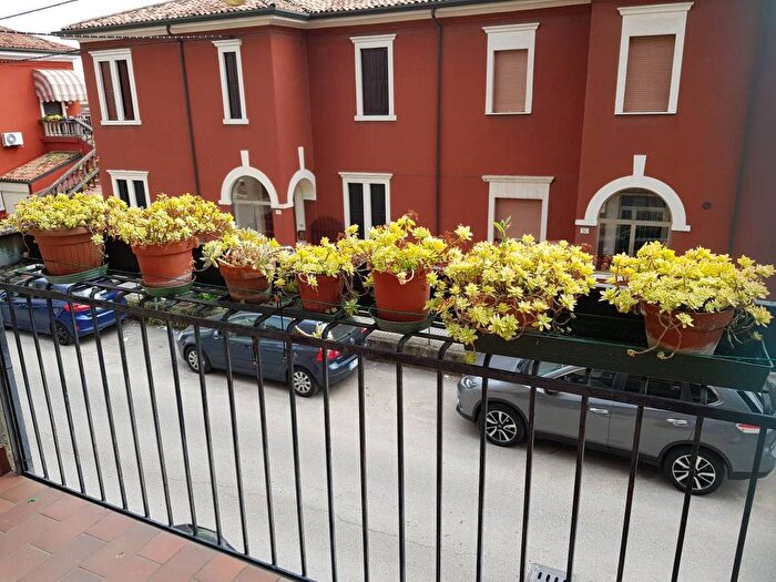 Appartamento quadrilocale in affitto in Viale Spolverini, Borgo Venezia, Verona