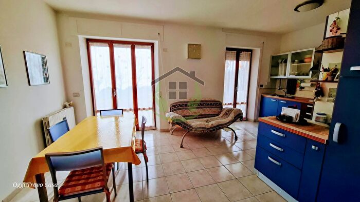 Appartamento con 5 locali in vendita in Strada Cacciona, Porto San Giorgio