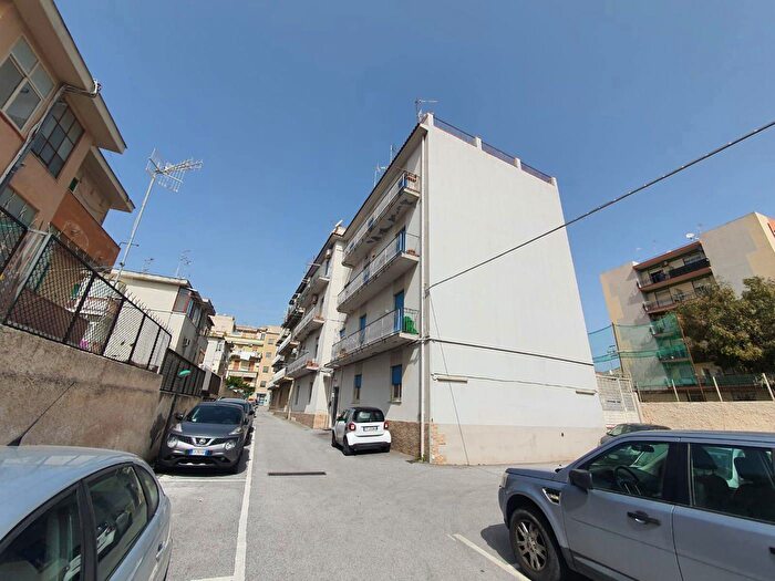 Appartamento trilocale in vendita in Via del Carmine, Messina