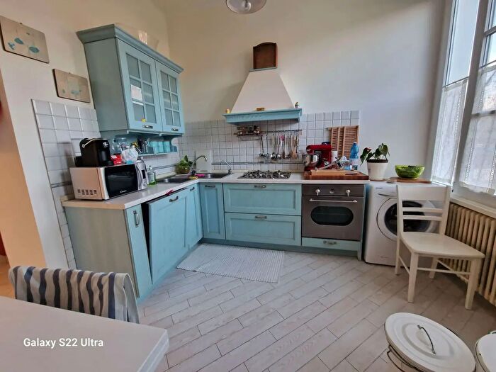 Appartamento con 5 locali in vendita in Via Duca degli Abruzzi, Forte Dei Marmi