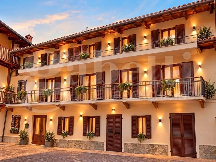 Casa in vendita in Via Dietro Castello, Pavone Canavese