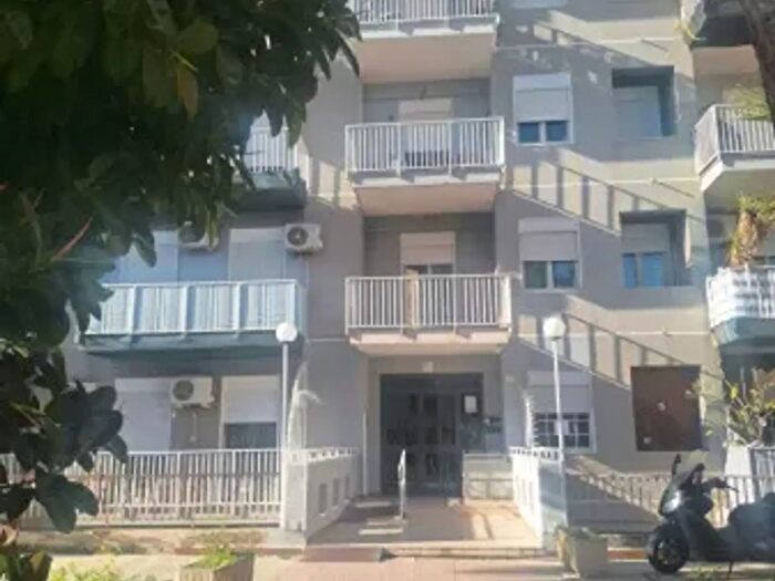 Appartamento trilocale in vendita in Via Andrea Biondo, Palermo