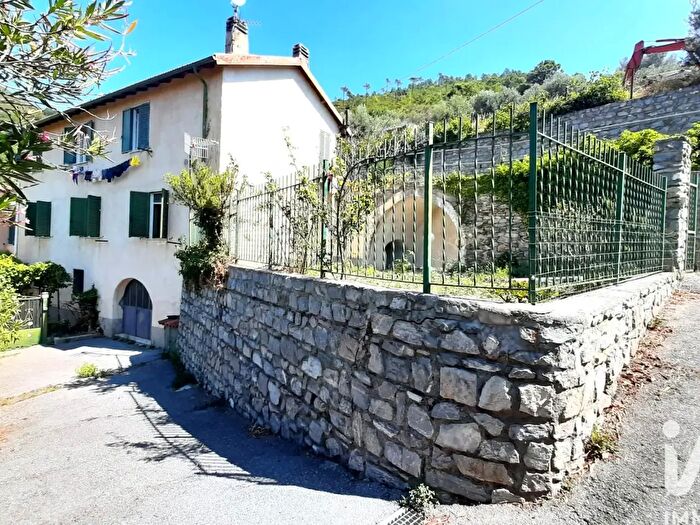 Appartamento con 7 locali in vendita in Localitãnbsp Costiglione, Arnasco