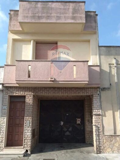 Casa quadrilocale in vendita in Via Vincenzo Bellini, San Donaci