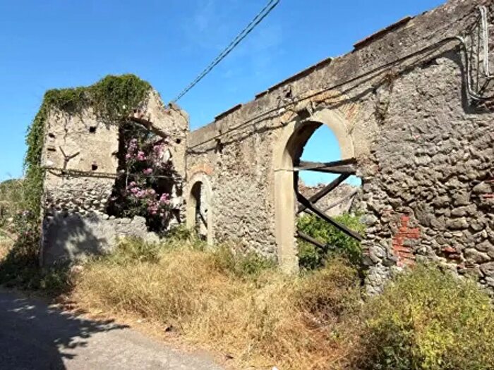 Casa in vendita in Via Due Bagli, Milazzo