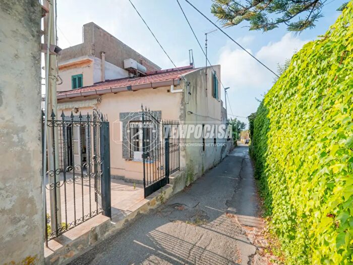 Casa quadrilocale in vendita in Località Sparta, Messina