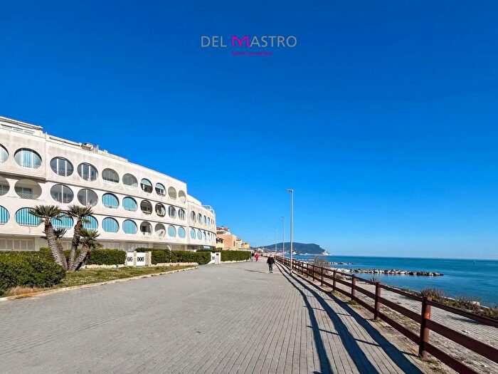 Appartamento quadrilocale in vendita in Via Paradiso Azzurro, Porto Recanati