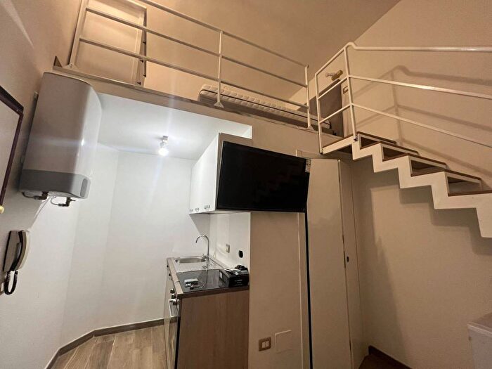 Appartamento monolocale in affitto in Via Bertiera, Centro Storico, Bologna