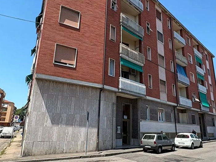 Appartamento trilocale in vendita in Via Bernardino Pallio, Asti