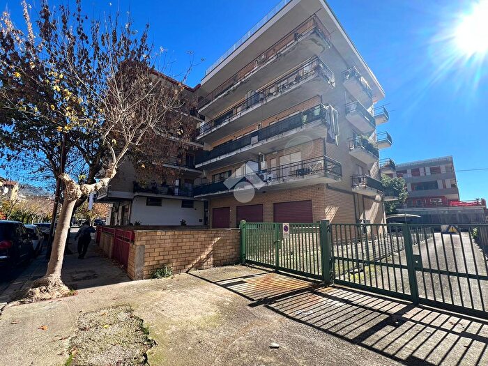 Appartamento trilocale in vendita in Via Leopardi, Cassino