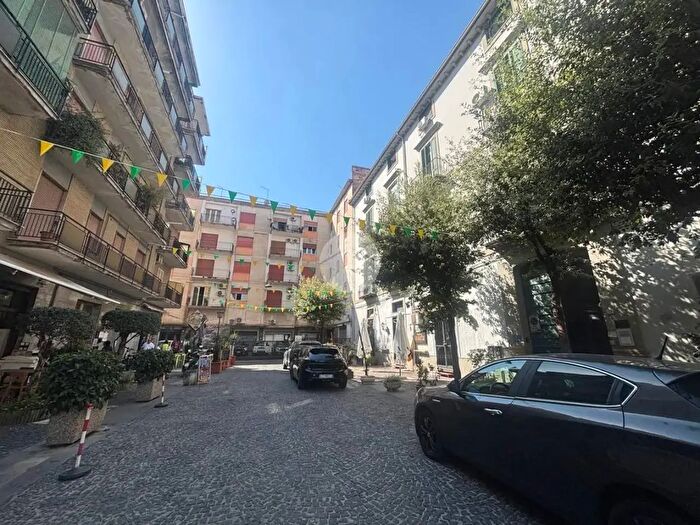 Appartamento trilocale in vendita in Via C Battisti, Caserta