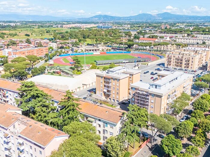 Appartamento trilocale in vendita in Viale dellEsercito, Roma