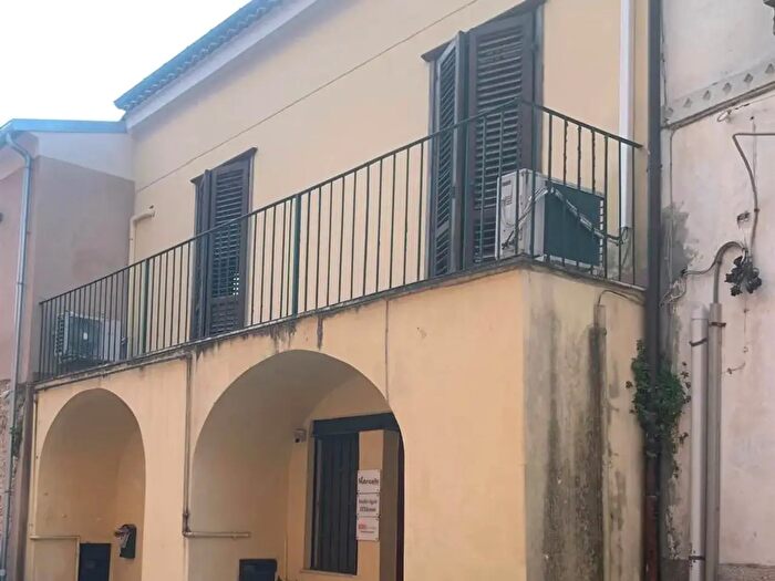 Appartamento con 7 locali in vendita in Via Carlo Torre, Benevento