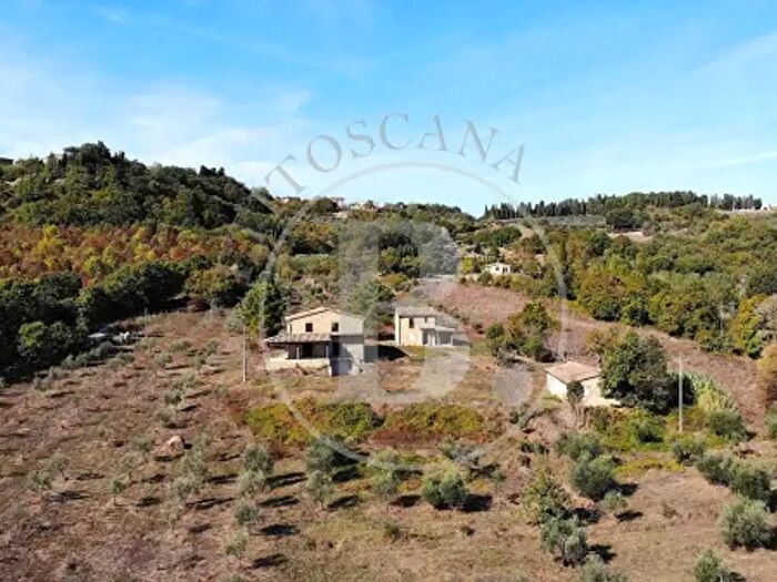 Casa con 6 locali in vendita in Strada Provinciale delle Galleraie, Radicondoli