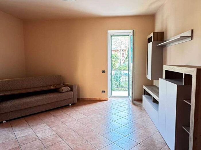 Appartamento quadrilocale in affitto in VIA CRODAROLO, Sarnico