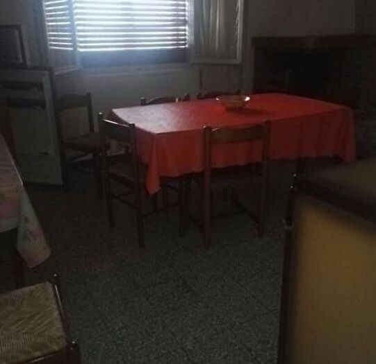 Casa con 6 locali in vendita in Lama Mocogno