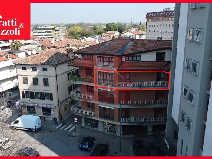 Appartamento con 5 locali in vendita in Piazza Indipendenza, Cervignano Del Friuli