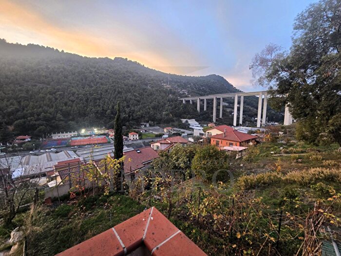 Casa con 5 locali in vendita in Via Roma Traversa Prima, Vallecrosia