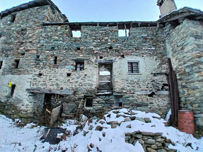 Casa bilocale in vendita in Via Chemin, Arvier