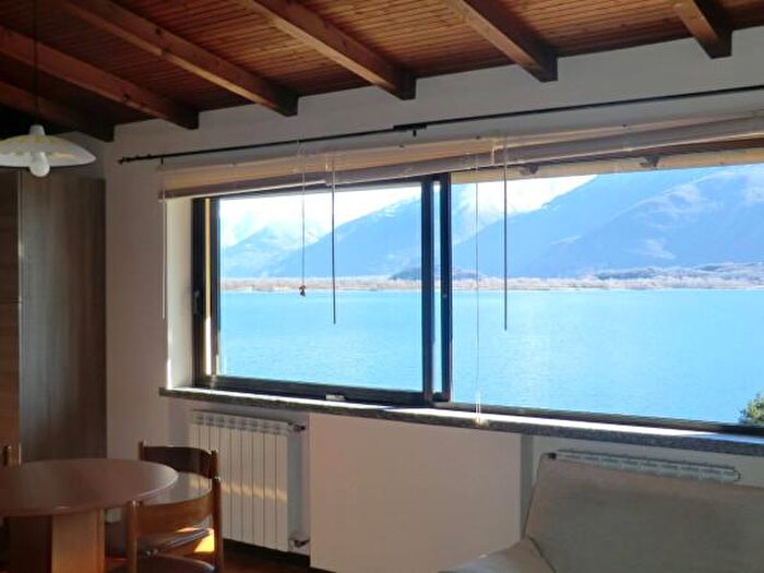 Appartamento trilocale in affitto in Via Cinque Case, Gera Lario