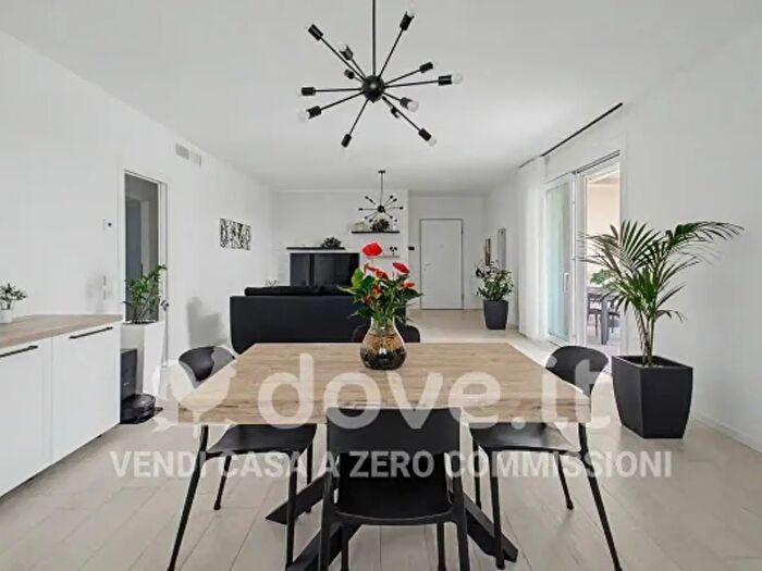 Appartamento quadrilocale in vendita in Via Luciano Forte, Legnaro