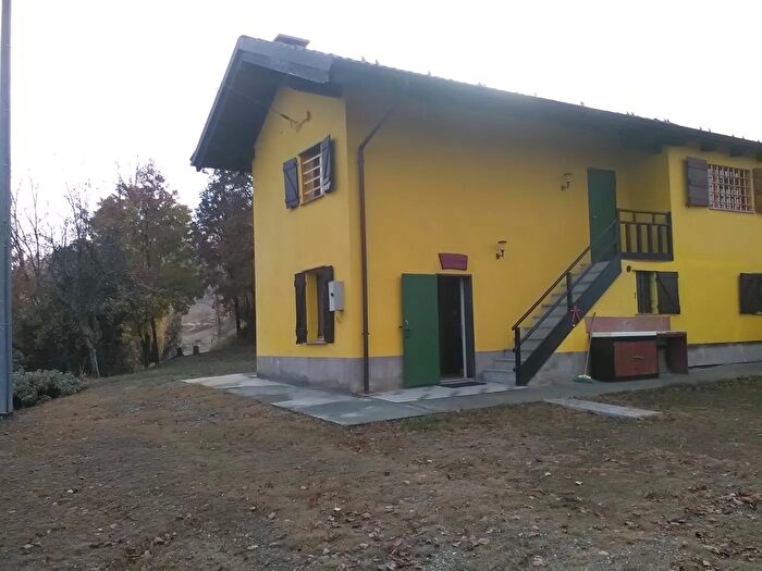 Casa con 5 locali in vendita in Visone, Acqui Terme