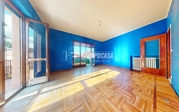 Appartamento con 6 locali in vendita in Via Mazzini, Caraglio