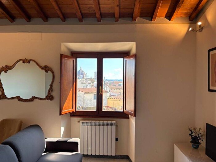 Appartamento in affitto in Via Cavour, San Marco SS Annunziata, Firenze