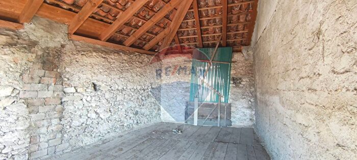 Appartamento trilocale in vendita in Via Regina Margherita Calogna, Lesa