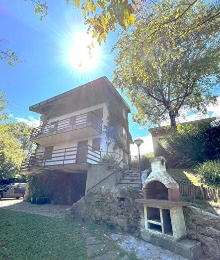 Casa con 8 locali in vendita in Via Volta, Alta Valle Intelvi