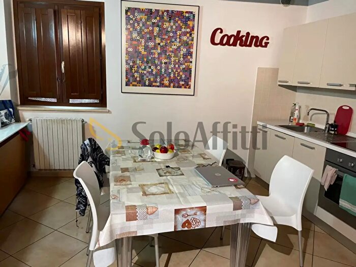 Appartamento trilocale in affitto in Via Balbis, Torino